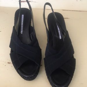 Women’s DONALD PLINER 8M sandals